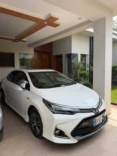 Toyota Altis Grande 1.8 2021/2022 in Excellent Condition