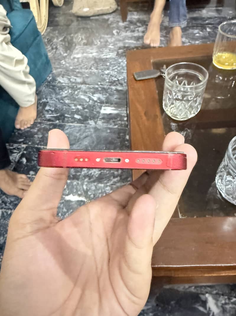 Apple iPhone 13 1