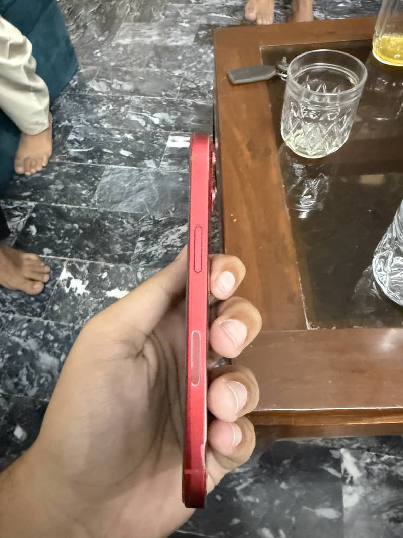 Apple iPhone 13 2