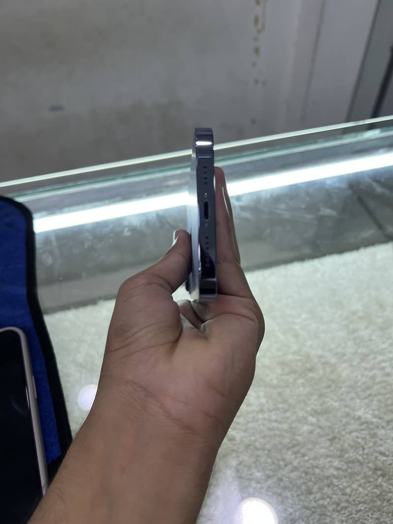 IPHONE 13 PRO MAX JV 3