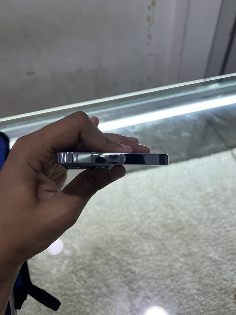 IPHONE 13 PRO MAX JV 5