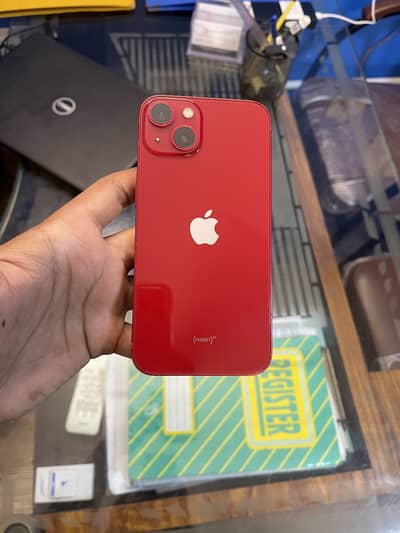 Apple iPhone 13