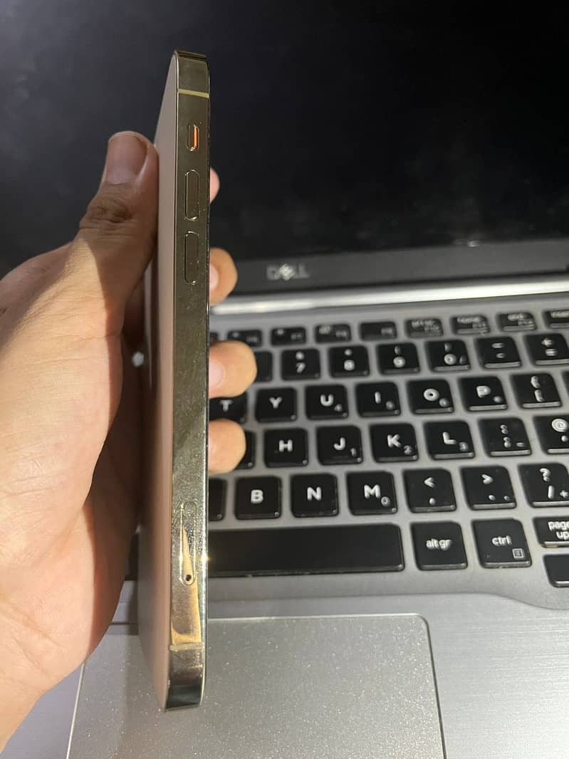 Apple iPhone 12 Pro 0