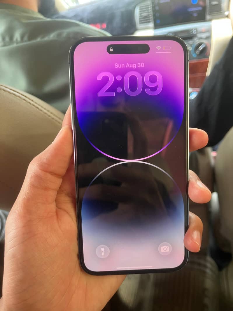 Apple iPhone 14 Pro Max 1