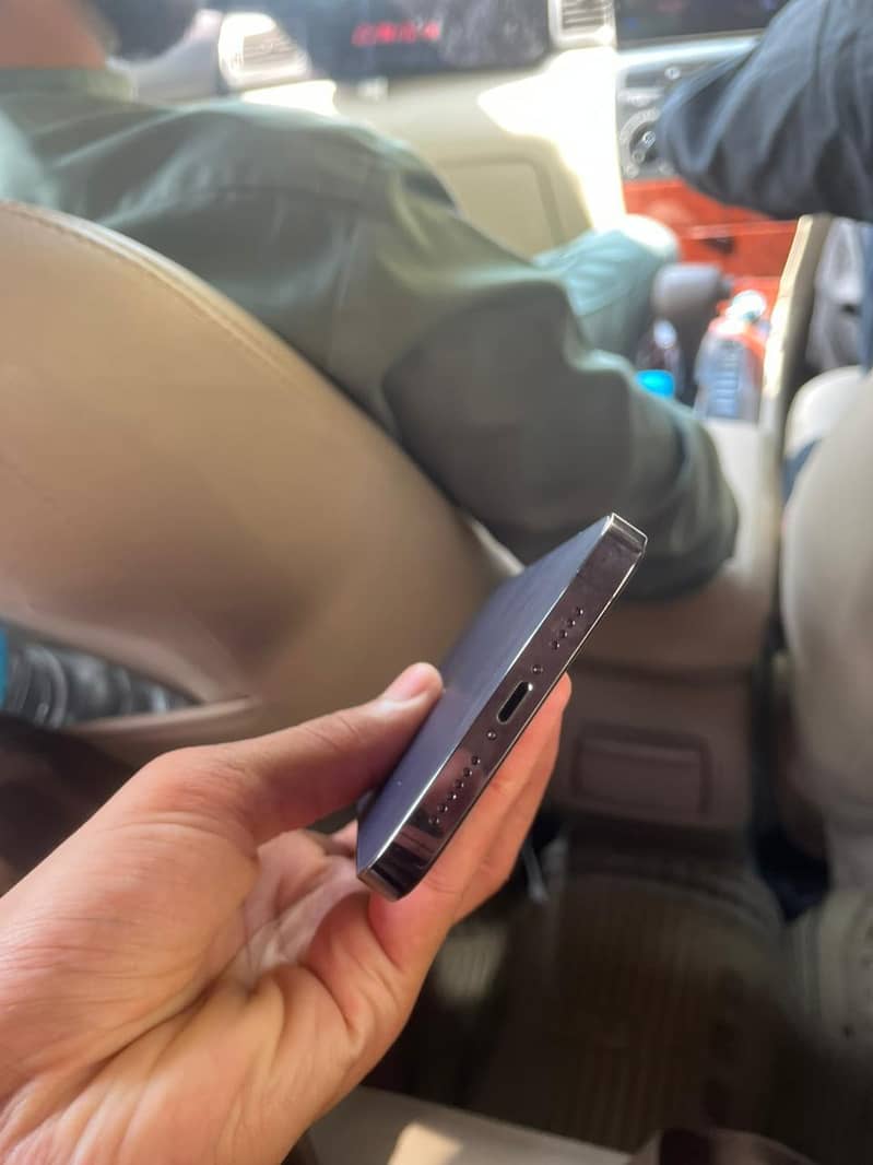 Apple iPhone 14 Pro Max 4