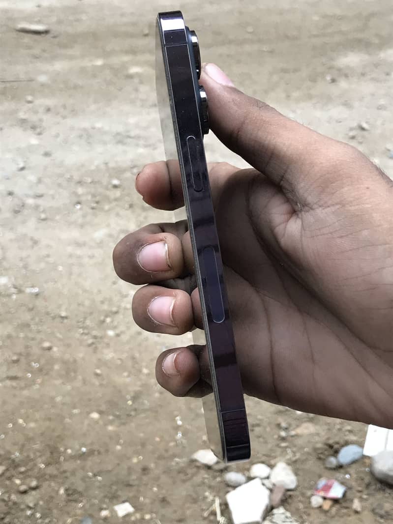 Apple iPhone 14 Pro 3