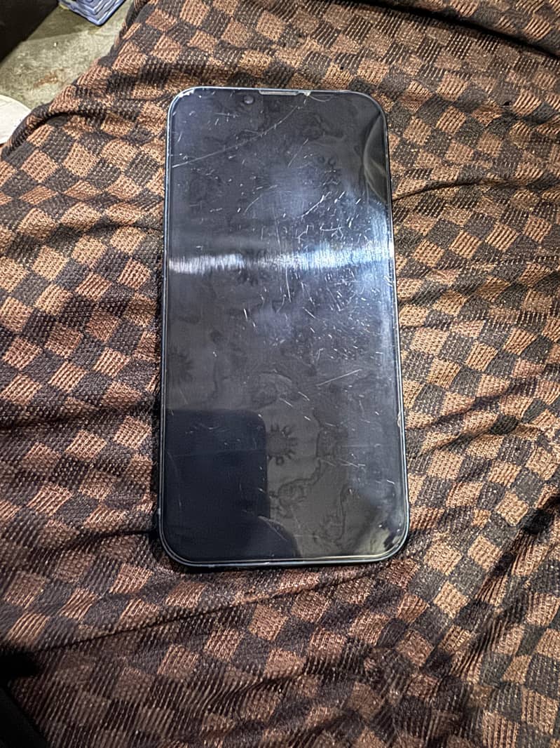 Apple iPhone 13 5