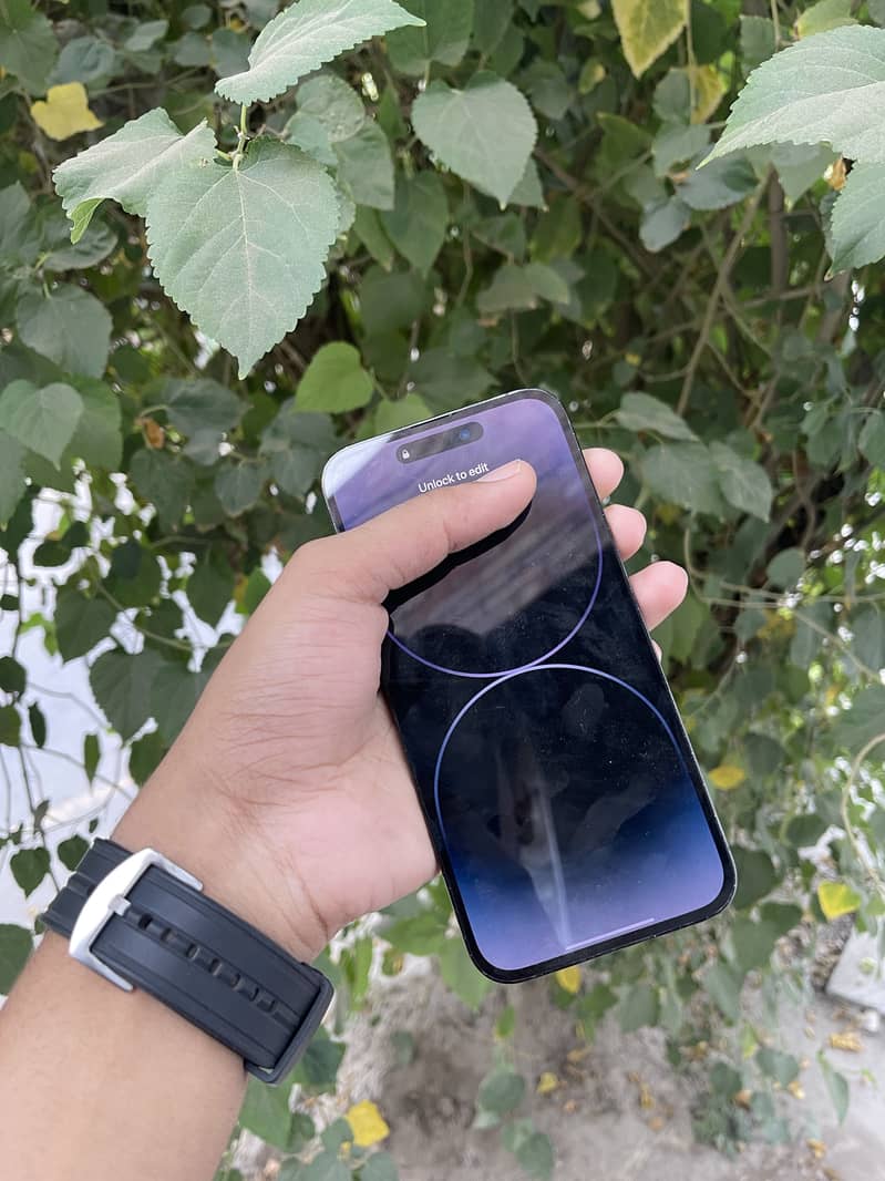 iPhone 14 Pro Max 1