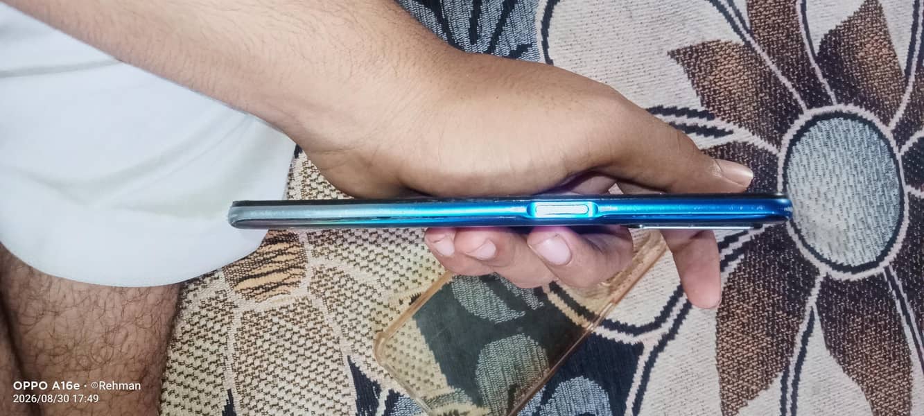 OPPO A54 4