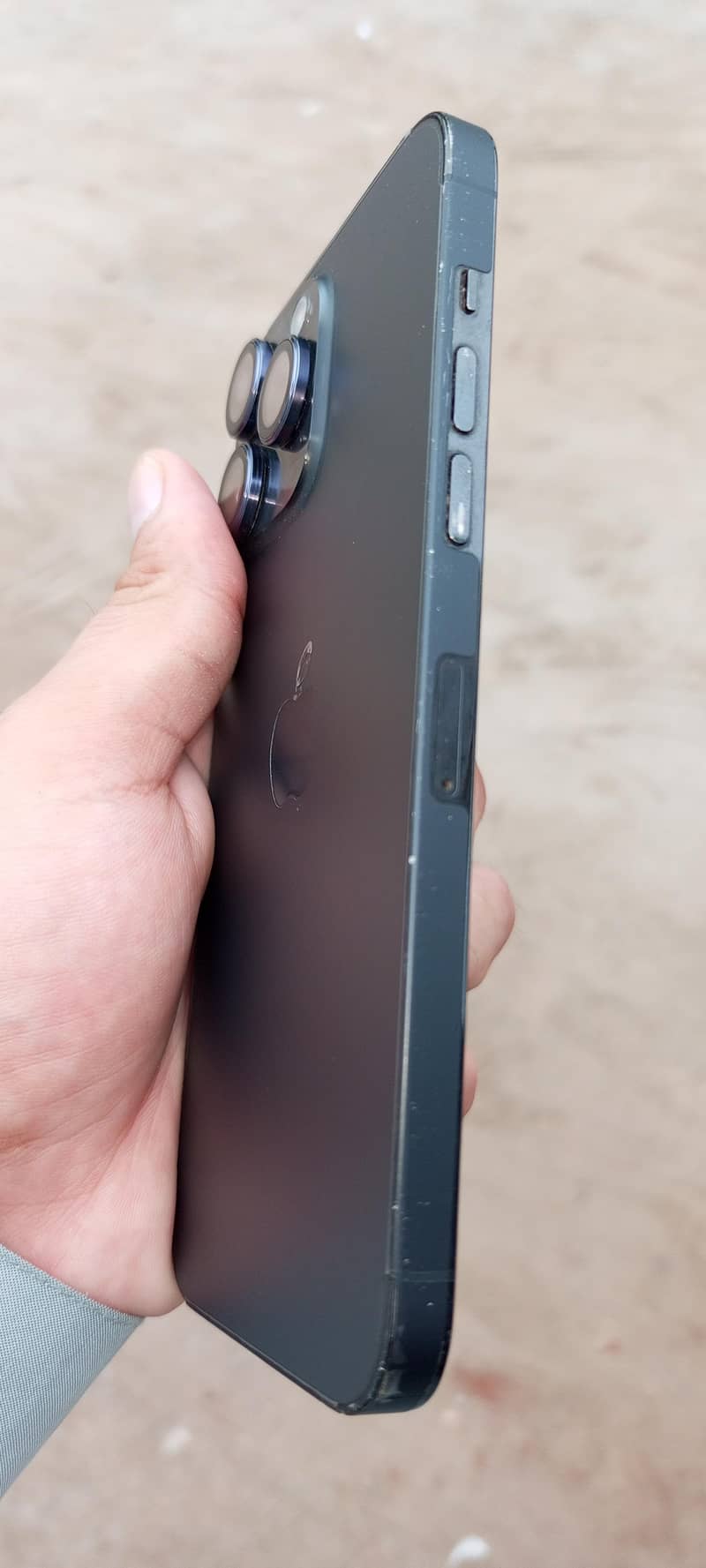 Apple iPhone 14 Pro Max 1
