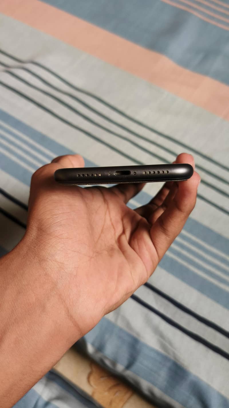 Apple iPhone 11 2