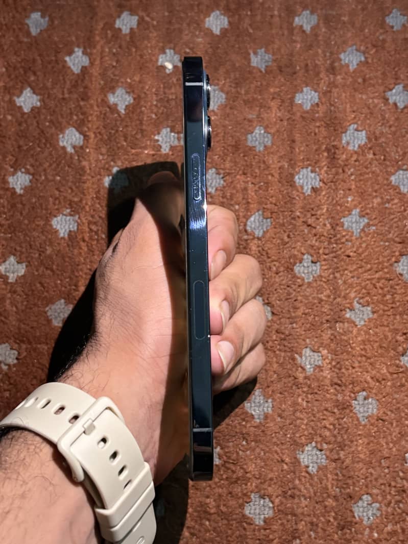Apple iPhone 12 Pro Max 3