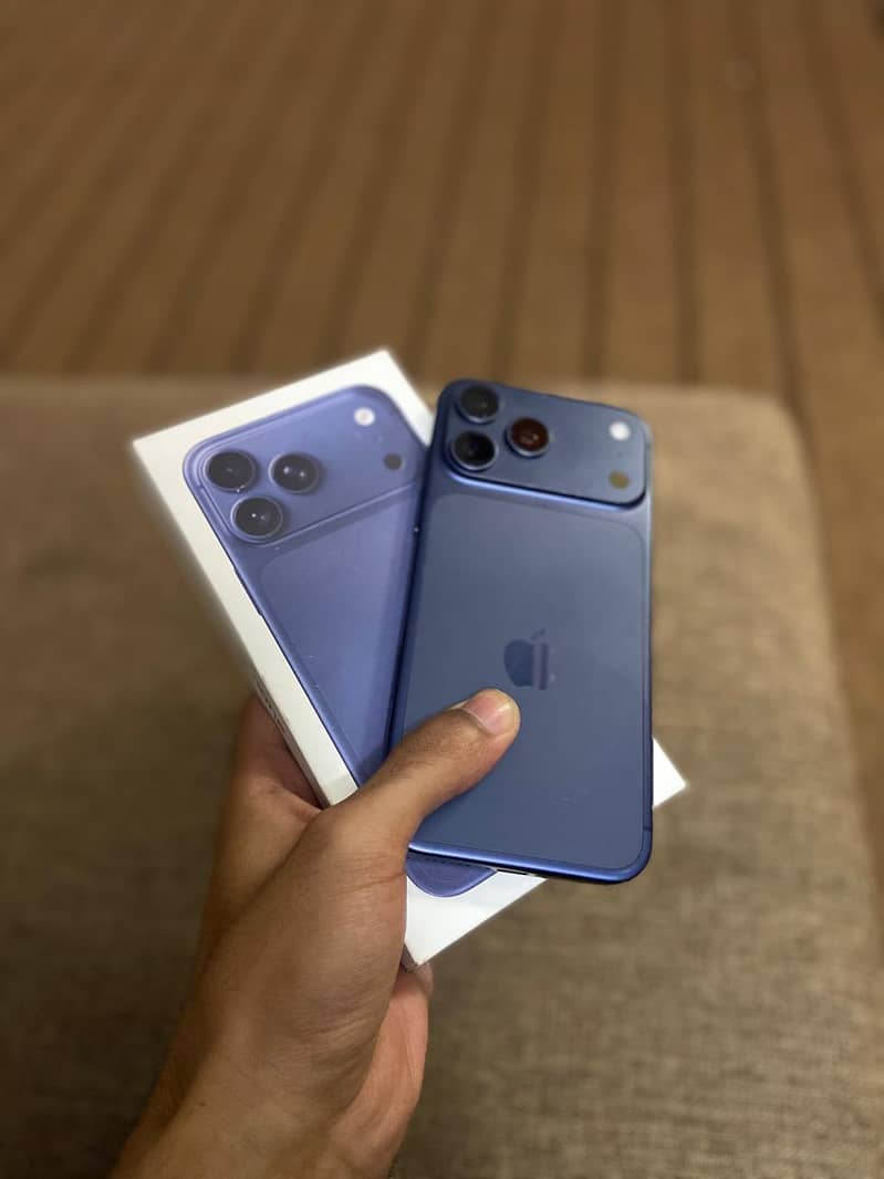 Apple iPhone 17 Pro Max 0