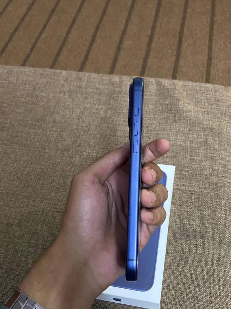 Apple iPhone 17 Pro Max 2