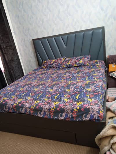 bed with mettress for sale