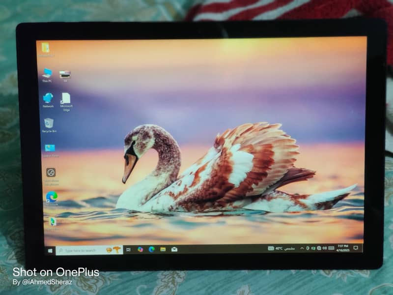 Microsoft Surface 7 Pro 0