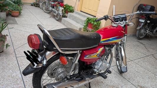 Honda (CG-125) with New Tanke Tapy