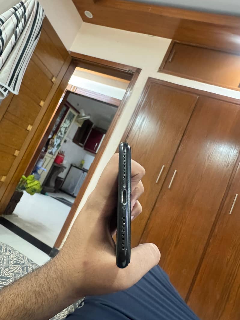Apple iPhone 7 Plus 3