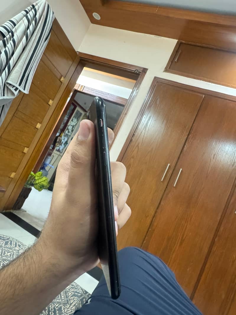 Apple iPhone 7 Plus 5