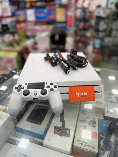 PlayStation 4 Pro Glacier White | PS4 Pro 1TB | PS4 Pro 1TB UK | PS4