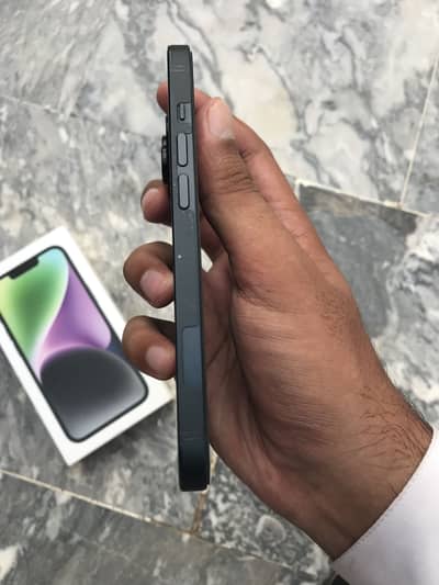 Apple iPhone 14