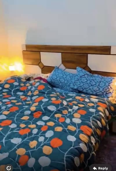 Complete bed set in 10/8 condition