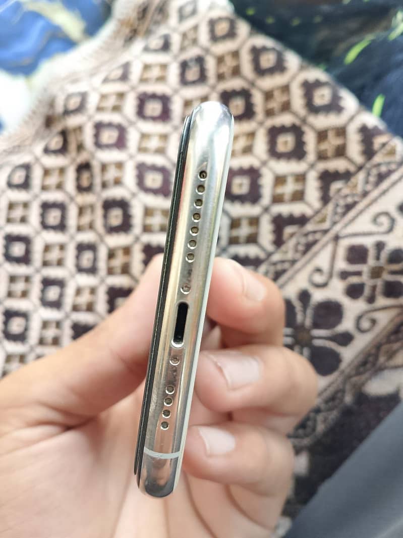 Iphone 11 pro Max 8