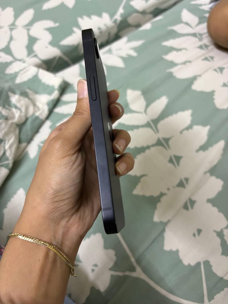 Iphone 16 E 1