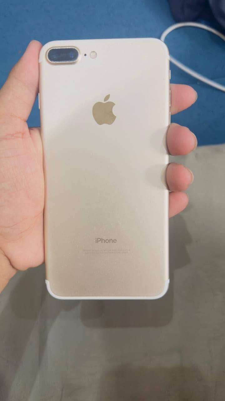 Apple iPhone 7 Plus 3