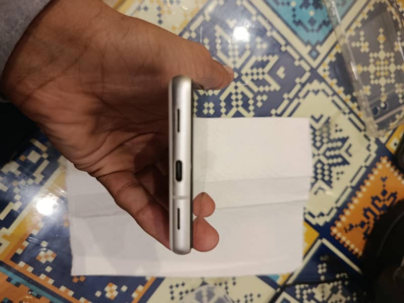 Google Pixel 7a 3