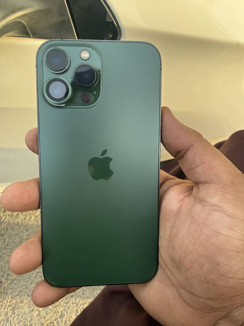 Apple iPhone 13 Pro Max 1