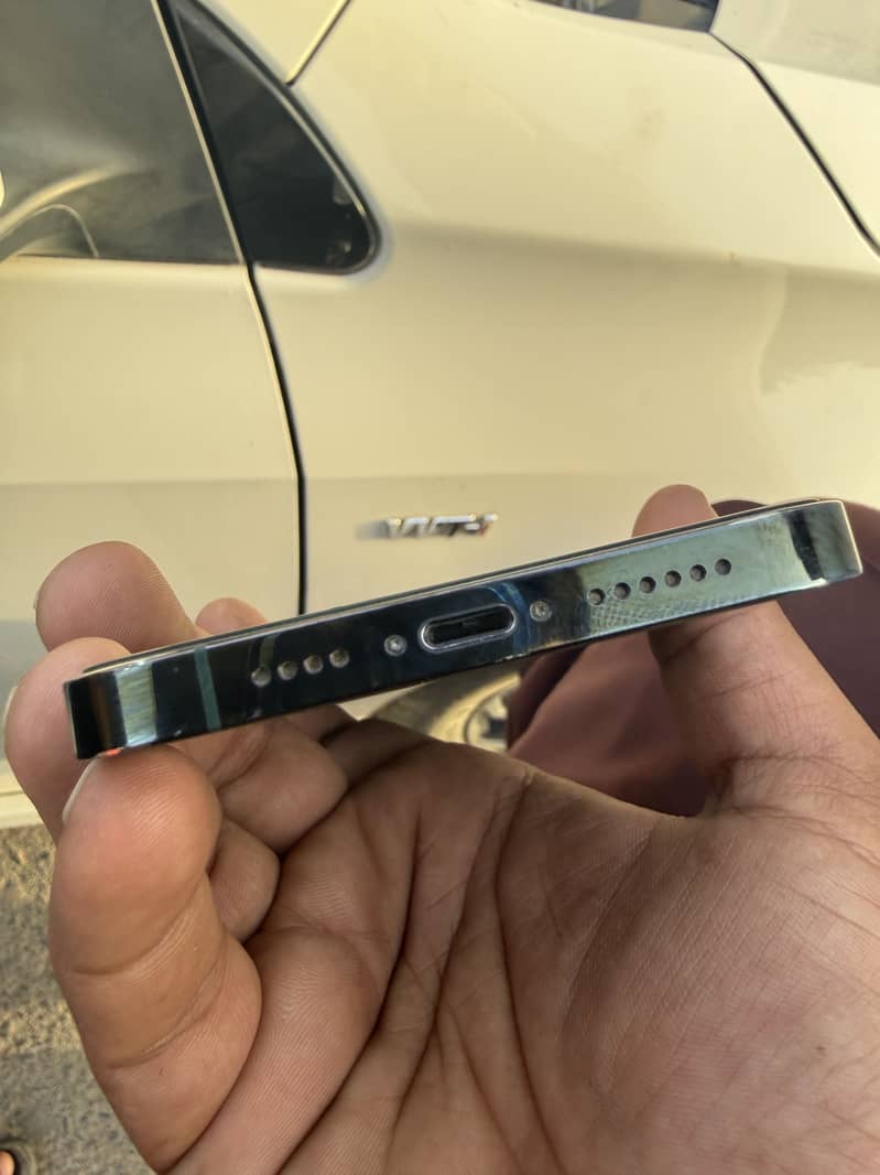 Apple iPhone 13 Pro Max 5