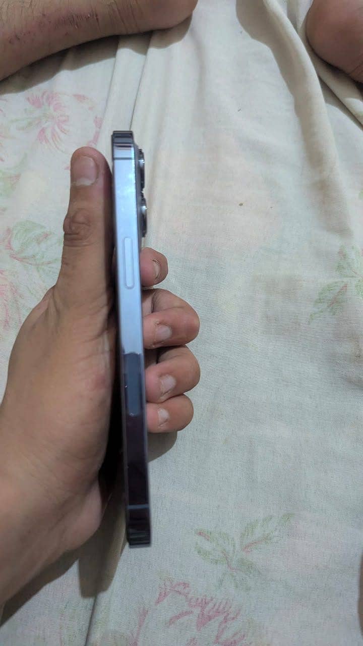 Apple iPhone 13 Pro 1