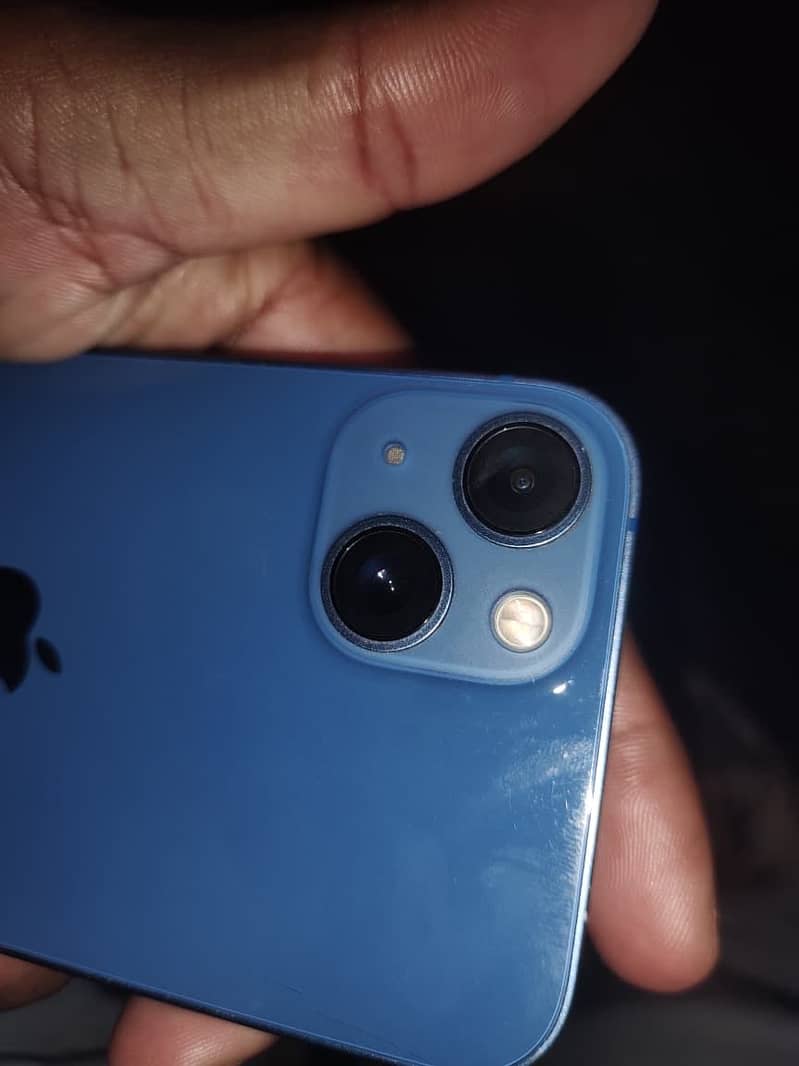 Apple iPhone 13 2