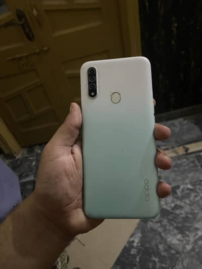 OPPO A31