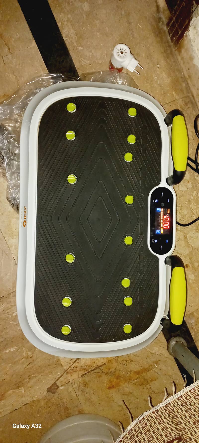Ź FIT PRO 4