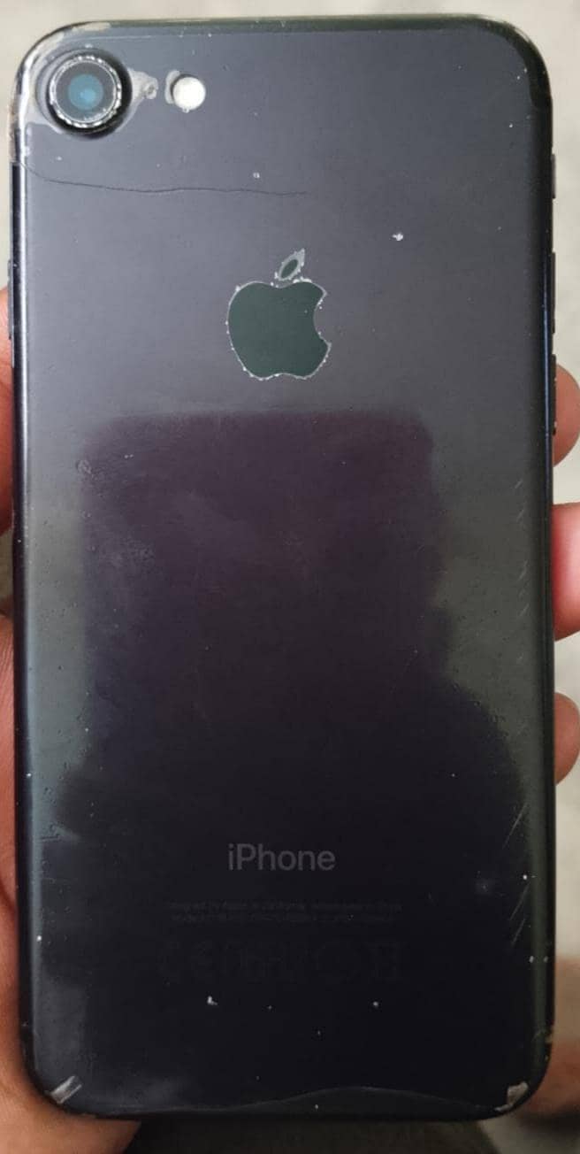 Apple iPhone 7 2