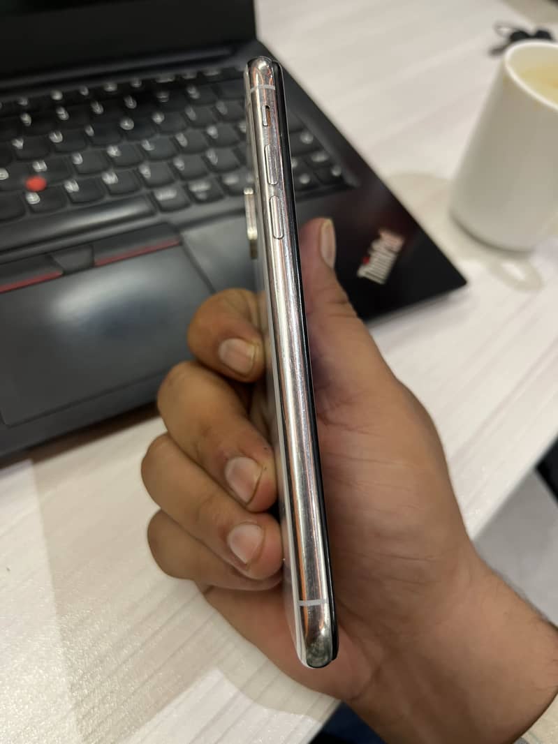 Apple iPhone X 1