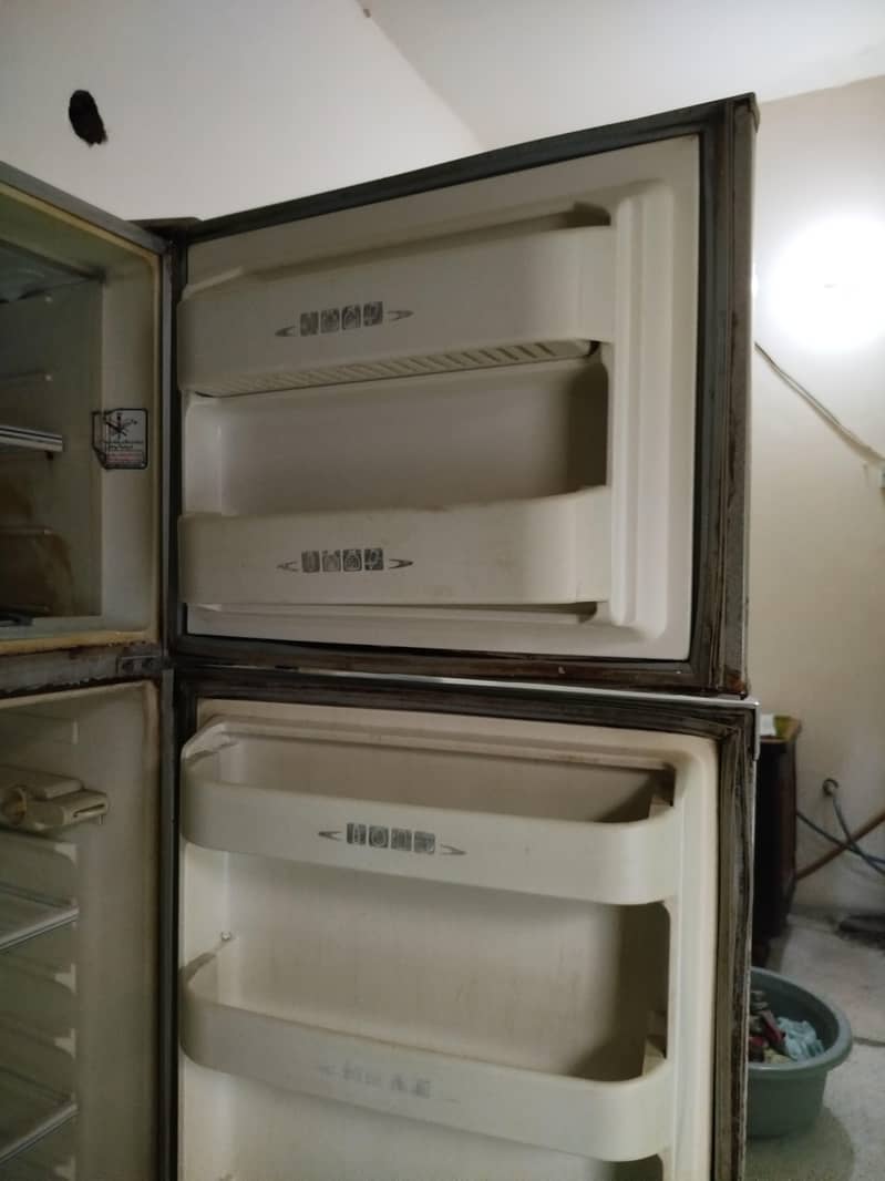 dawlance fridge 3