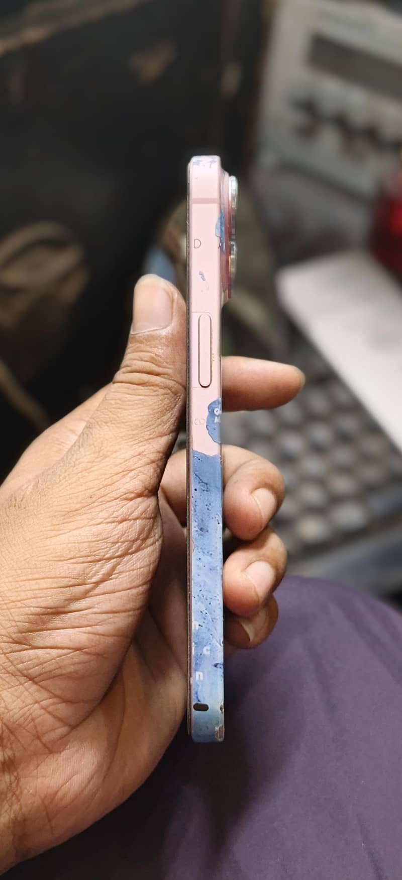 Apple iPhone 15 4