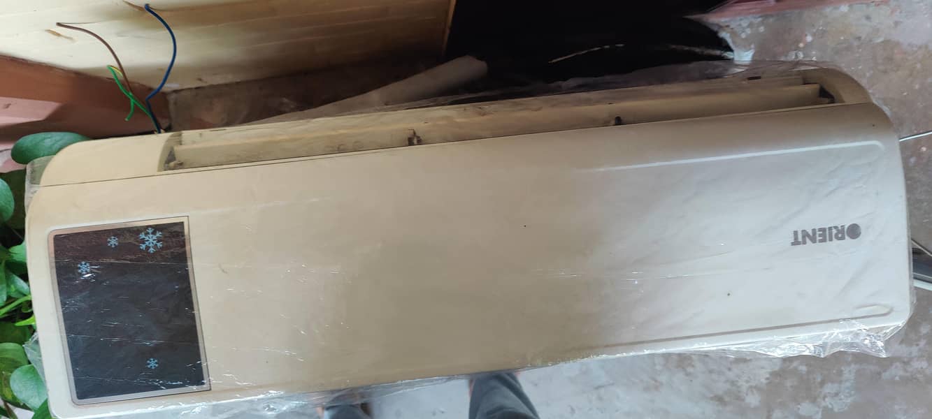 Orient Split Air conditioner. 1 Ton 1
