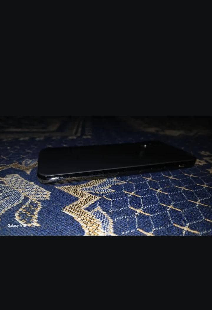 Apple iPhone X 3