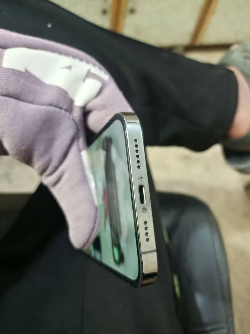 Apple iPhone 12 Pro Max 4