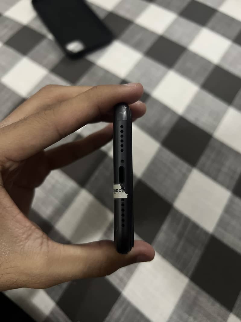 Apple iPhone 11 1