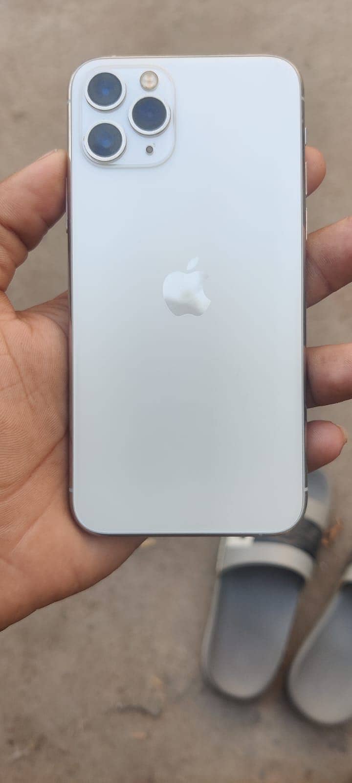 Apple iPhone 11 Pro 1