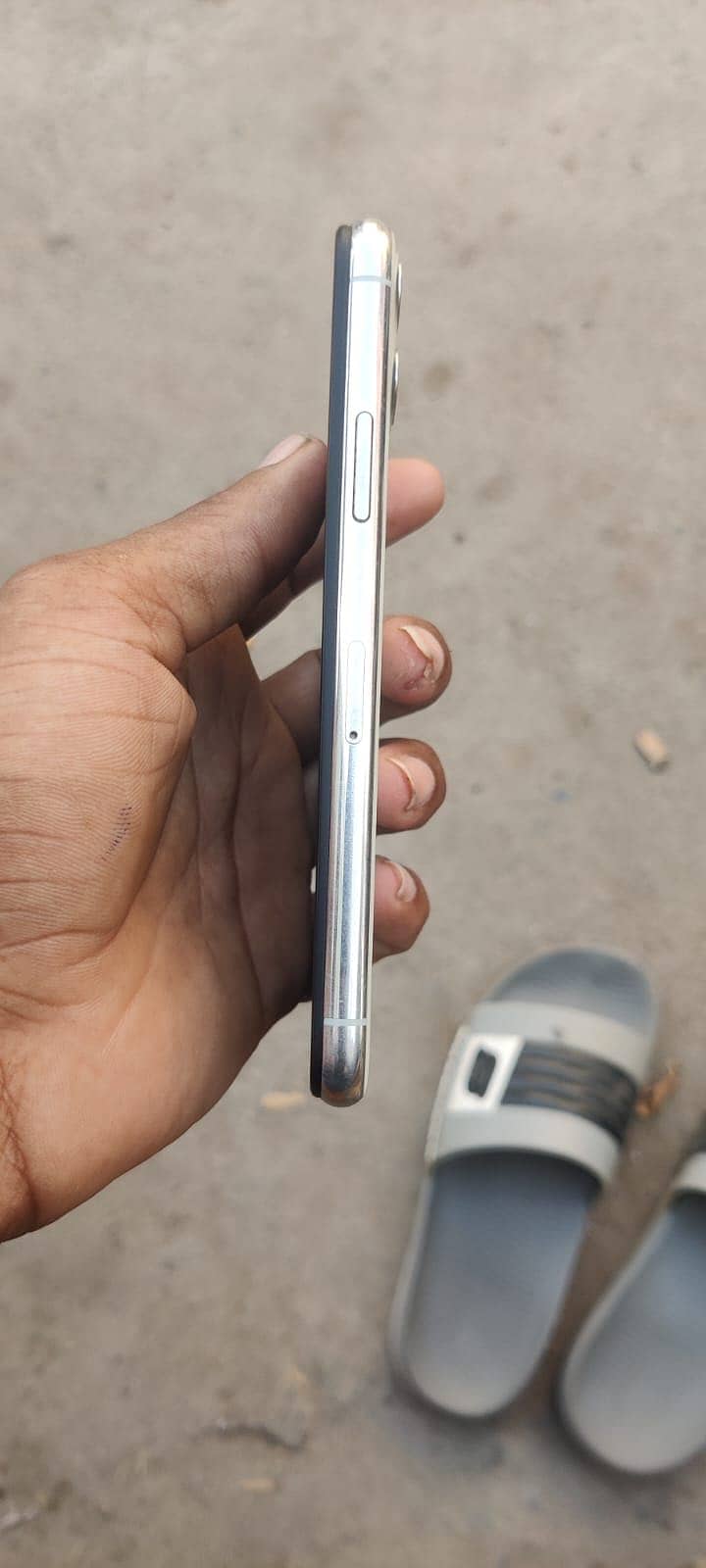 Apple iPhone 11 Pro 3