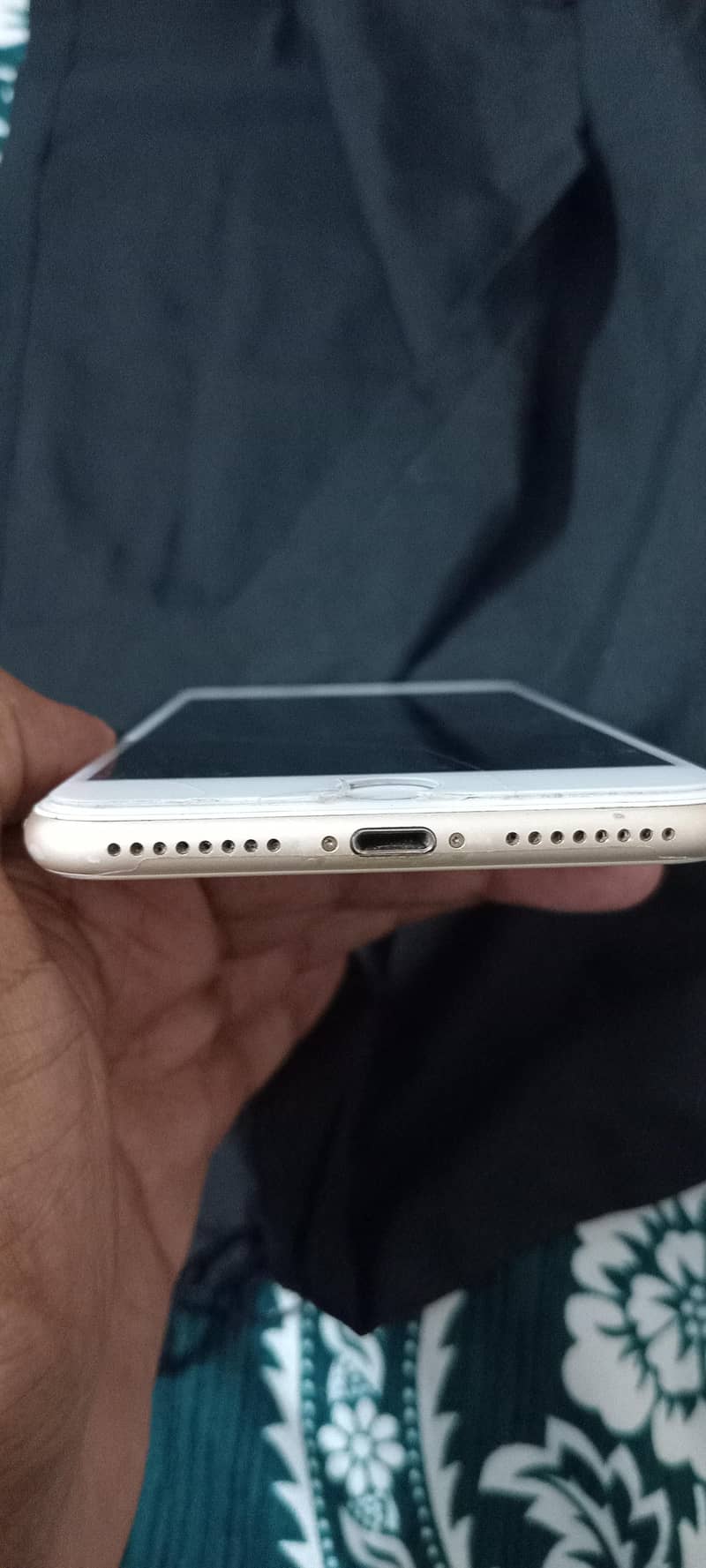 Apple iPhone 7 Plus 0