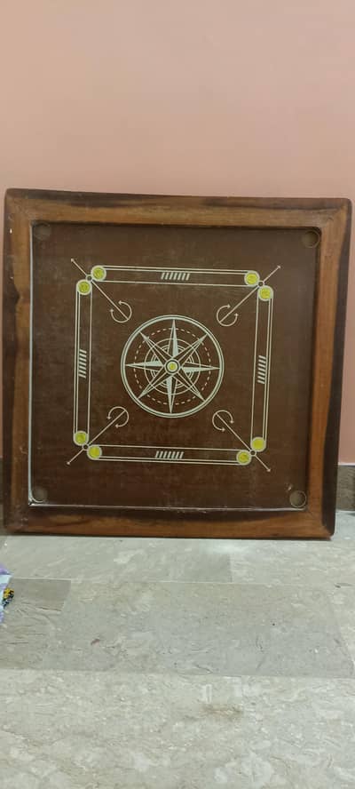 carrom board. mubil nambr 0315.8939096. serf ise no pr rabta kre plz