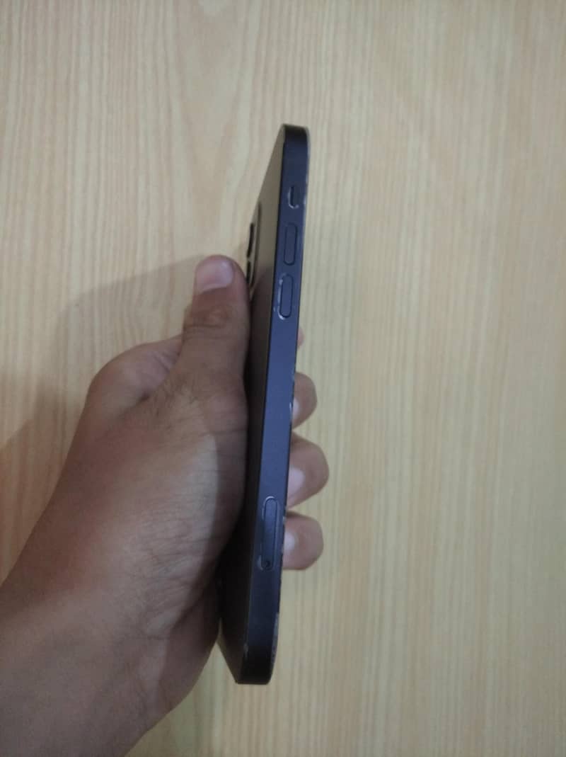 Apple iPhone 12 5