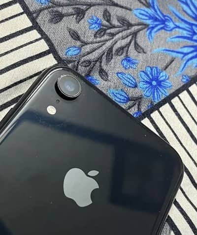 Apple iPhone XR